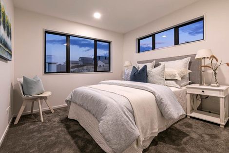 Photo of property in 32 Paparahi Place, Wainui, Silverdale, 0992