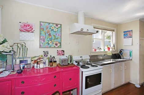 Photo of property in 15 Court Crescent, Panmure, Auckland, 1072
