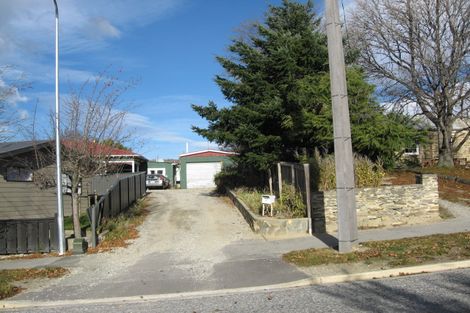 Photo of property in 4 Molyneux Avenue, Cromwell, 9310