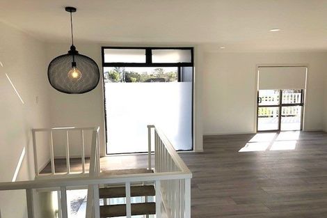 Photo of property in 2/12 Stanley Avenue, Milford, Auckland, 0620