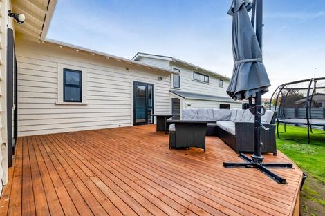 Photo of property in 16 Dixon Avenue, Hawera, 4610