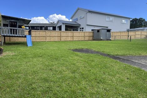 Photo of property in 79 La Rosa Street, Green Bay, Auckland, 0604