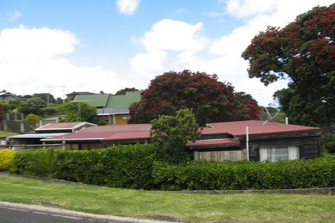 Photo of property in 69 Waitea Road, Muriwai, Waimauku, 0881