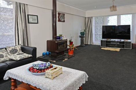 Photo of property in 4247 Great North Road, Glendene, Auckland, 0602