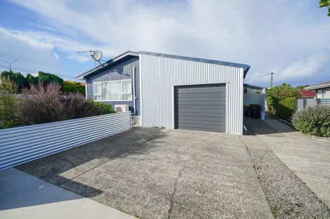 Photo of property in 4 Braemar Street, Kew, Invercargill, 9812