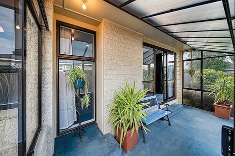 Photo of property in 18 Frensham Crescent, Woolston, Christchurch, 8062