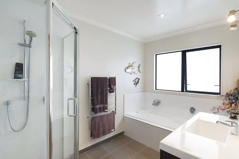 Photo of property in 56a Wood Leigh, Paraparaumu Beach, Paraparaumu, 5032