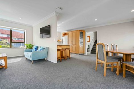 Photo of property in 19 Dallinger Street, St Andrews, Hamilton, 3200