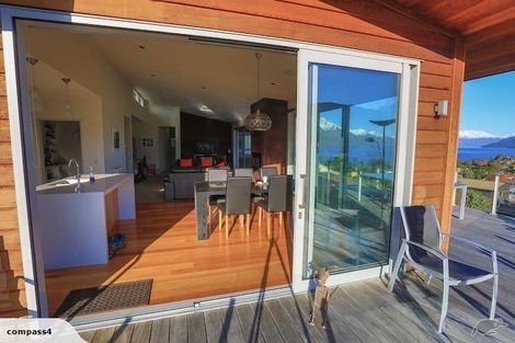 Photo of property in 17 Poplar Drive, Kelvin Heights, Queenstown, 9300