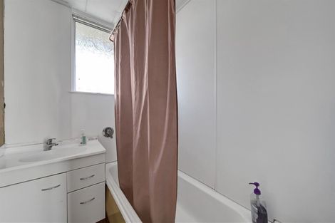 Photo of property in 1/15 Rimu Street, New Lynn, Auckland, 0600