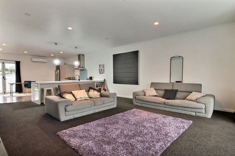 Photo of property in 3 Francis Drake Street, Waipukurau, 4200