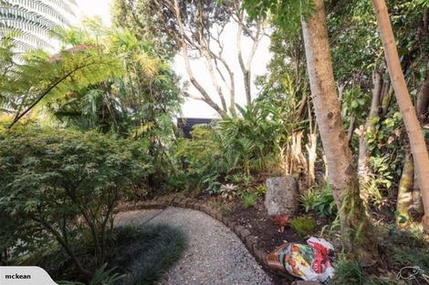 Photo of property in 117 East Coast Road, Castor Bay, Auckland, 0620