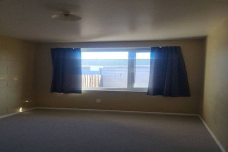 Photo of property in 4/14a Dickson Crescent, Hornby, Christchurch, 8042