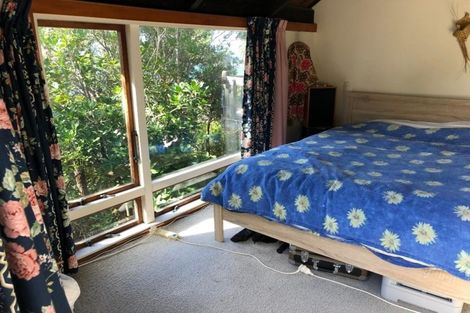 Photo of property in 52 Milne Terrace, Island Bay, Wellington, 6023