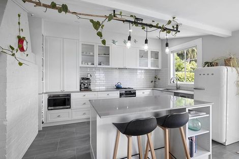Photo of property in 60 Gover Street, New Plymouth, 4310
