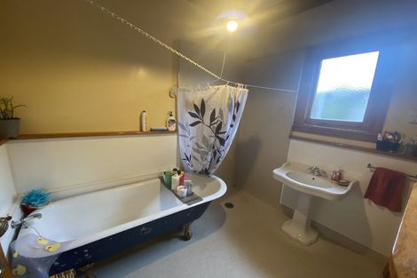 Photo of property in 17 Birdwood Avenue, Moturoa, New Plymouth, 4310
