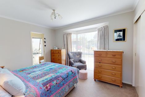 Photo of property in 9 Matilda Place, Weymouth, Auckland, 2103