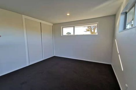 Photo of property in 32 Ambleside Drive, Burnside, Christchurch, 8053