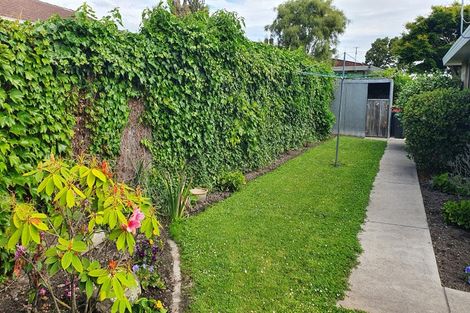 Photo of property in 2/36 Chipping Lane, Redwood, Christchurch, 8051
