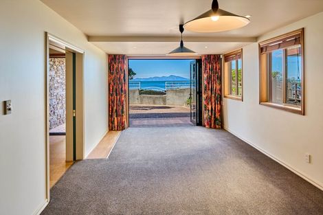 Photo of property in 3 Ocean Parade, Pukerua Bay, 5026