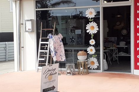 Photo of property in 15a Wilson Road, Glen Eden, Auckland, 0602