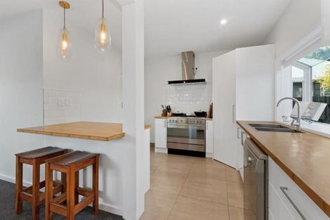 Photo of property in 28 Riverlaw Terrace, Saint Martins, Christchurch, 8022