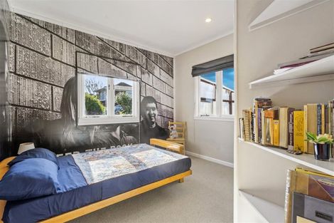 Photo of property in 1 Lavelle Road, Henderson, Auckland, 0612