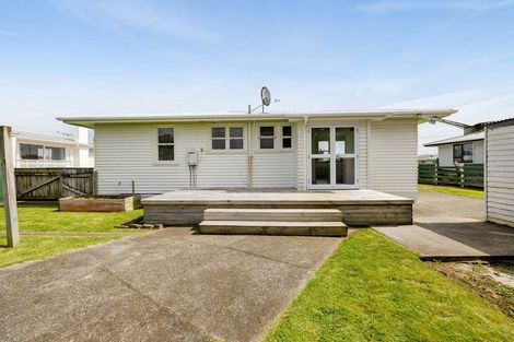Photo of property in 24 Murray Avenue, Hawera, 4610