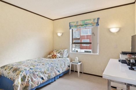 Photo of property in 31 Ridge Road, Waiake, Auckland, 0630