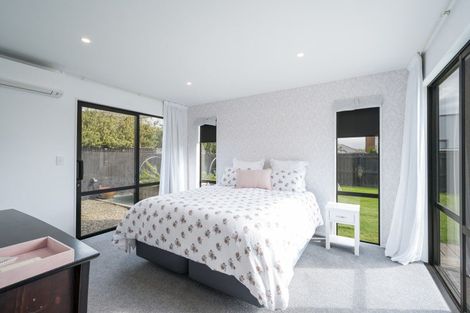 Photo of property in 12 Puketutu Grove, Motueka, 7120