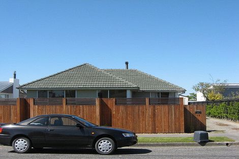 Photo of property in 13 Geddis Street, Rangiora, 7400