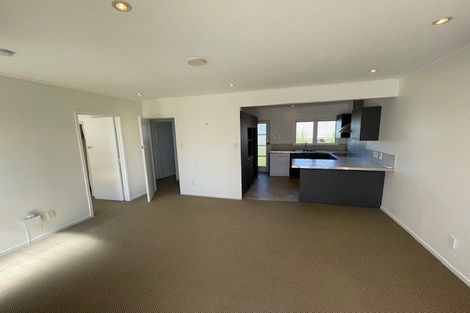Photo of property in 2/11 Winscombe Street, Belmont, Auckland, 0622