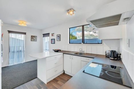 Photo of property in 206 Solar Road, Glen Eden, Auckland, 0602