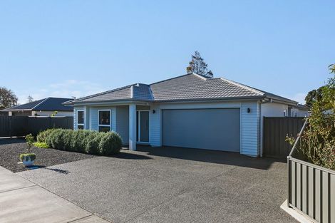 Photo of property in 7 Willow Brook Place, Clive, 4102