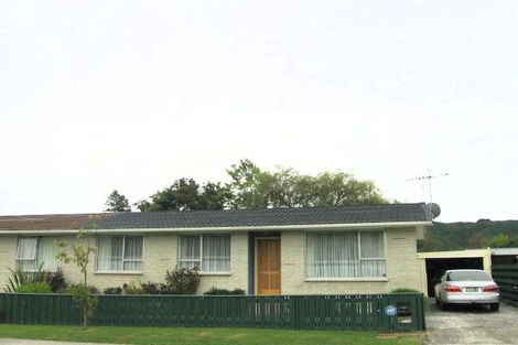 Photo of property in 2/79 Hillside Drive, Maoribank, Upper Hutt, 5018