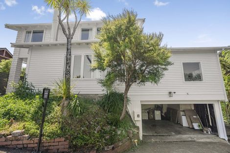 Photo of property in 33 Waitohu Road, York Bay, Lower Hutt, 5013