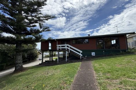 Photo of property in 6 Bronzewing Terrace, Unsworth Heights, Auckland, 0632