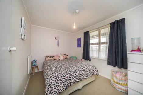 Photo of property in 47 Meadowbrook Drive, Cloverlea, Palmerston North, 4412