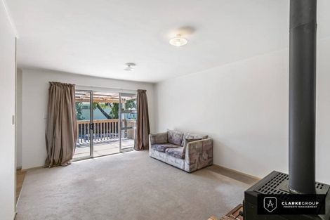 Photo of property in 1/10 Dorendia Place, Clendon Park, Auckland, 2103