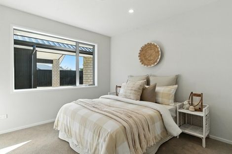 Photo of property in 9 Silverwood Lane, Leamington, Cambridge, 3495