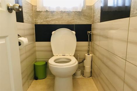 Photo of property in 5 Lendenfeld Drive, Papatoetoe, Auckland, 2025