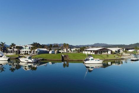 Photo of property in 32 Arawa Lane, Whitianga, 3510