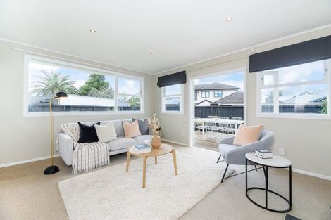 Photo of property in 13 Roby Street, Te Atatu Peninsula, Auckland, 0610