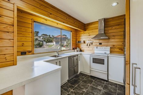 Photo of property in 26 Marchant Place, Westown, New Plymouth, 4310