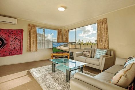 Photo of property in 9 Colonial Place, Kelvin Grove, Palmerston North, 4414