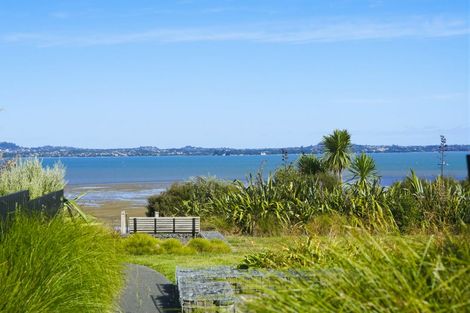 Photo of property in 12 Ocean Breeze Avenue, Hobsonville, 0616