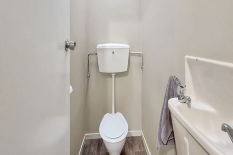 Photo of property in 24 Oaklea Avenue, Marton, 4710