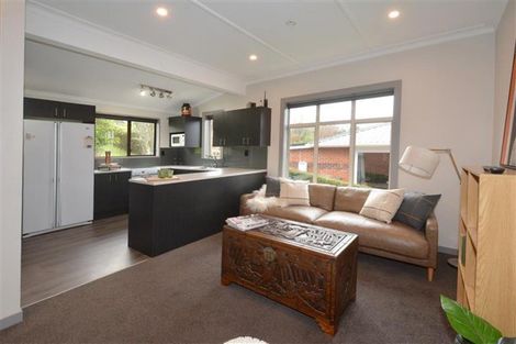 Photo of property in 307 Main South Road, Green Island, Dunedin, 9018