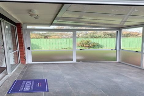 Photo of property in 2/17 Vivian Wilson Drive, Eastern Beach, Auckland, 2012