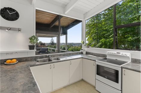 Photo of property in 30 Whangaparaoa Road, Red Beach, 0932